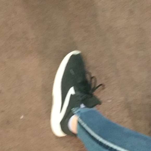 Shoes - Picture 4 of 6